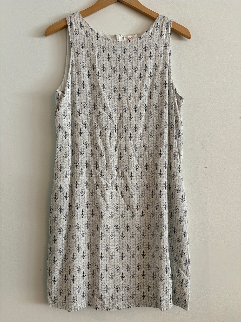Soft Joie Leiston Sleeveless Shift Dress Women’s Size Small White Grey - Picture 1 of 6